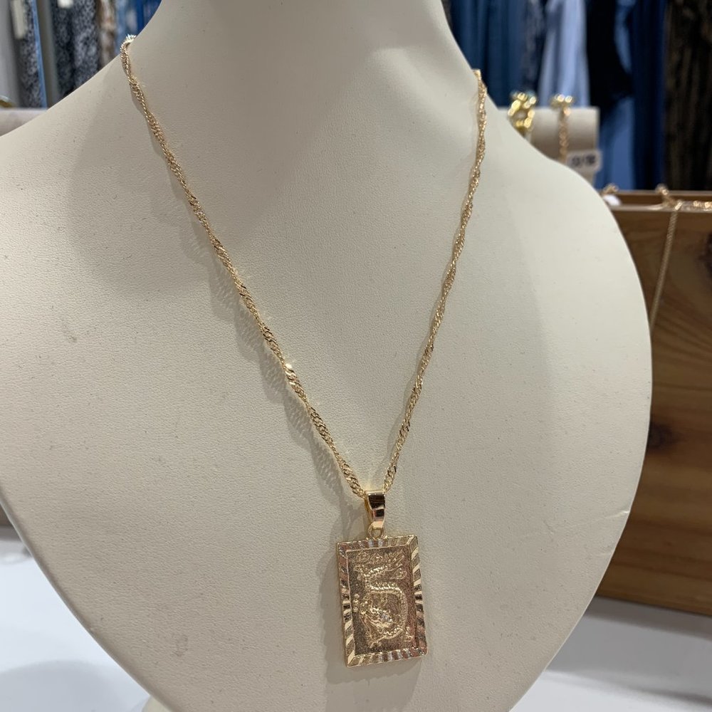 ❌SOLD OUT❌ RUBY GOLD DRAGON PENDANT NECKLACE - Picture 2 of 2